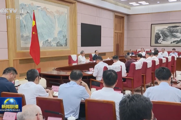 李強(qiáng)主持召開經(jīng)濟(jì)形勢(shì)專家和企業(yè)家座談會(huì) 山東重工發(fā)言